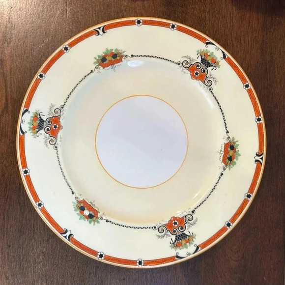 George Jones and Sons Crescent, England "Arundel" Pattern 10.25" Dinner Plate - Picture 1 of 4